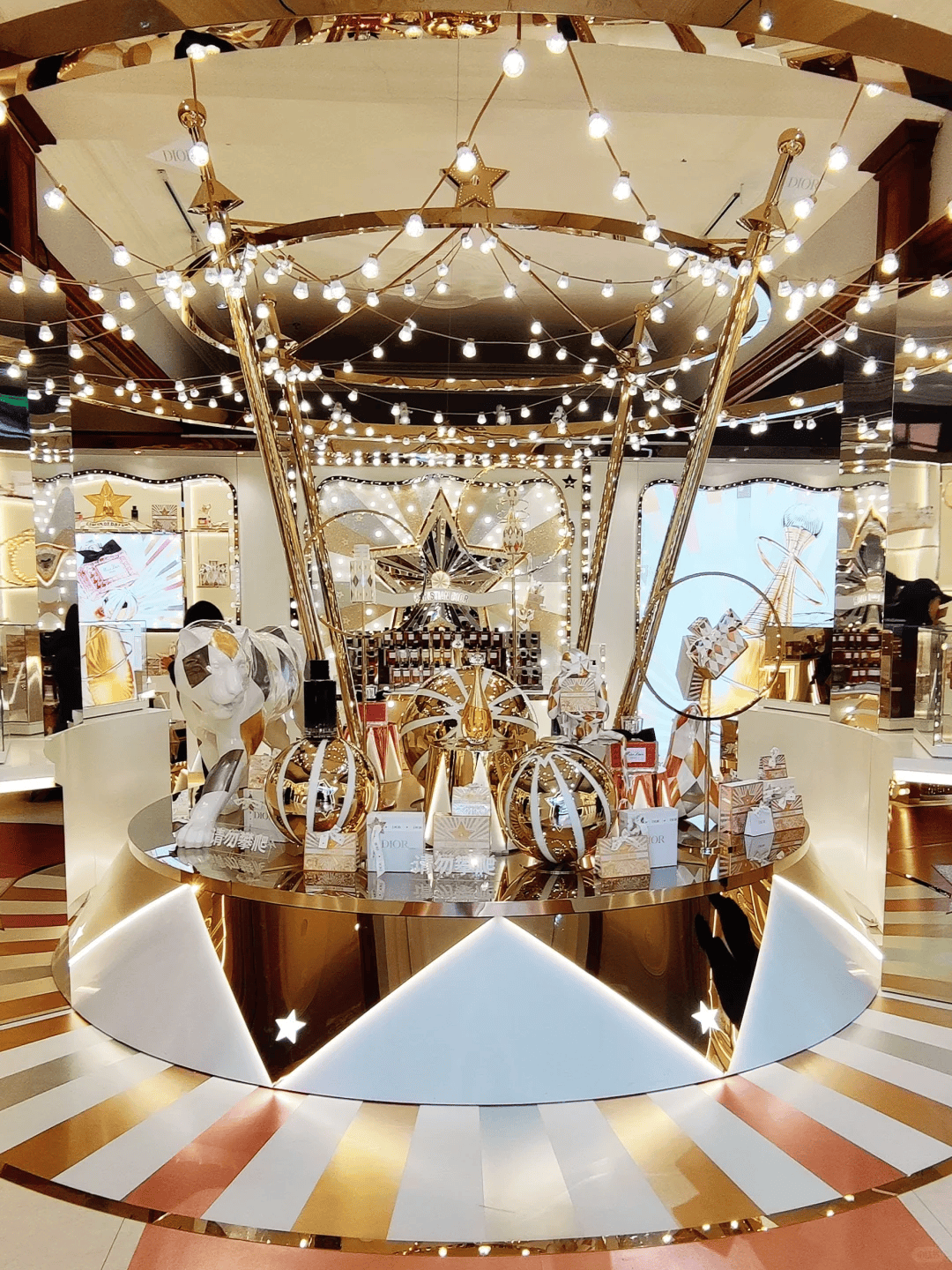 ：8000 亿的市场规模靠的不是运气AG真人网页盘点 2025 快闪赛道(图8)